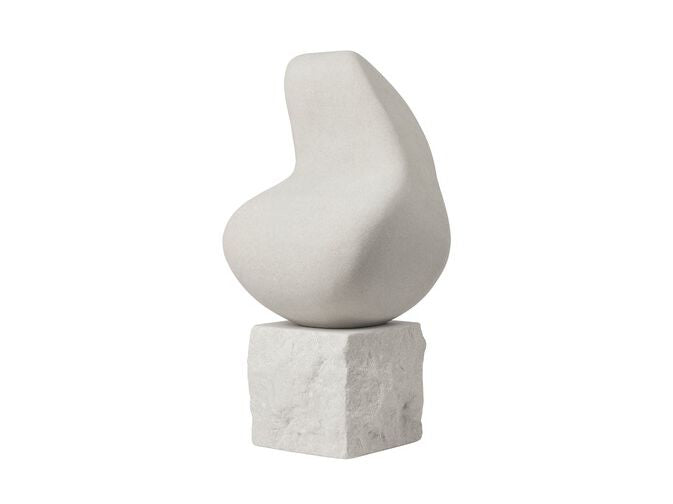 Bud – Nyers posztamensen álló forma